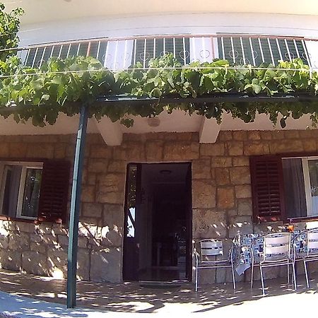 Apartments Ivana I Darko Омиш Экстерьер фото