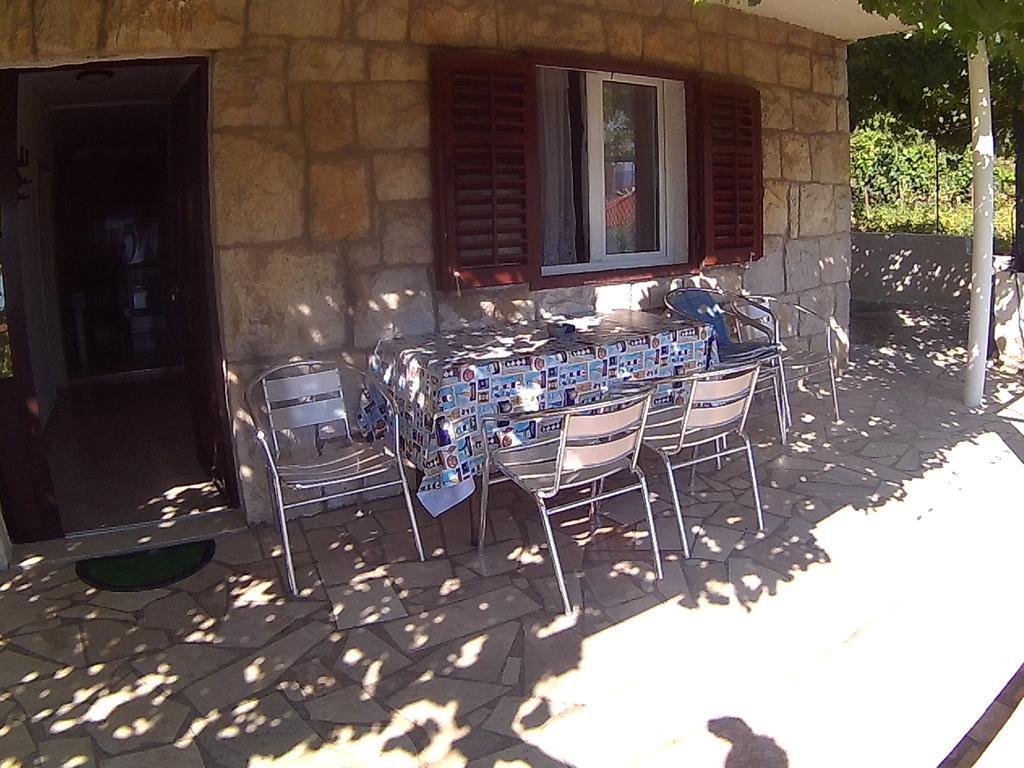 Apartments Ivana I Darko Омиш Экстерьер фото