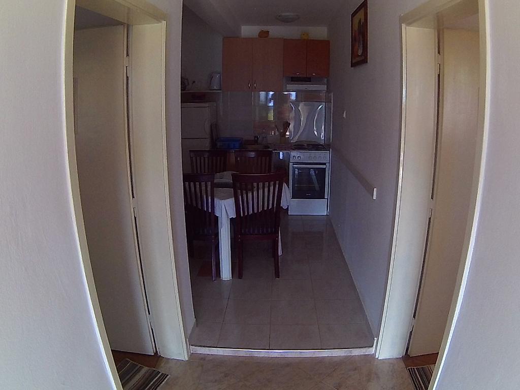 Apartments Ivana I Darko Омиш Экстерьер фото