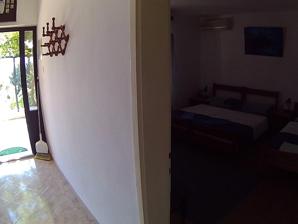 Apartments Ivana I Darko Омиш Экстерьер фото