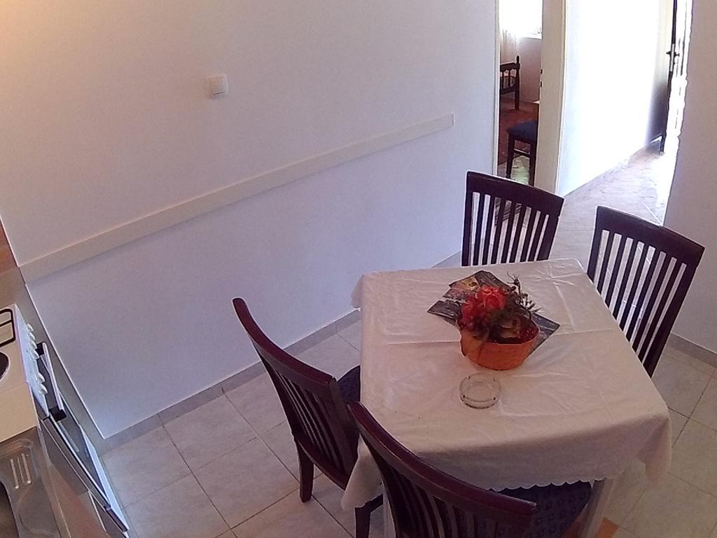 Apartments Ivana I Darko Омиш Экстерьер фото