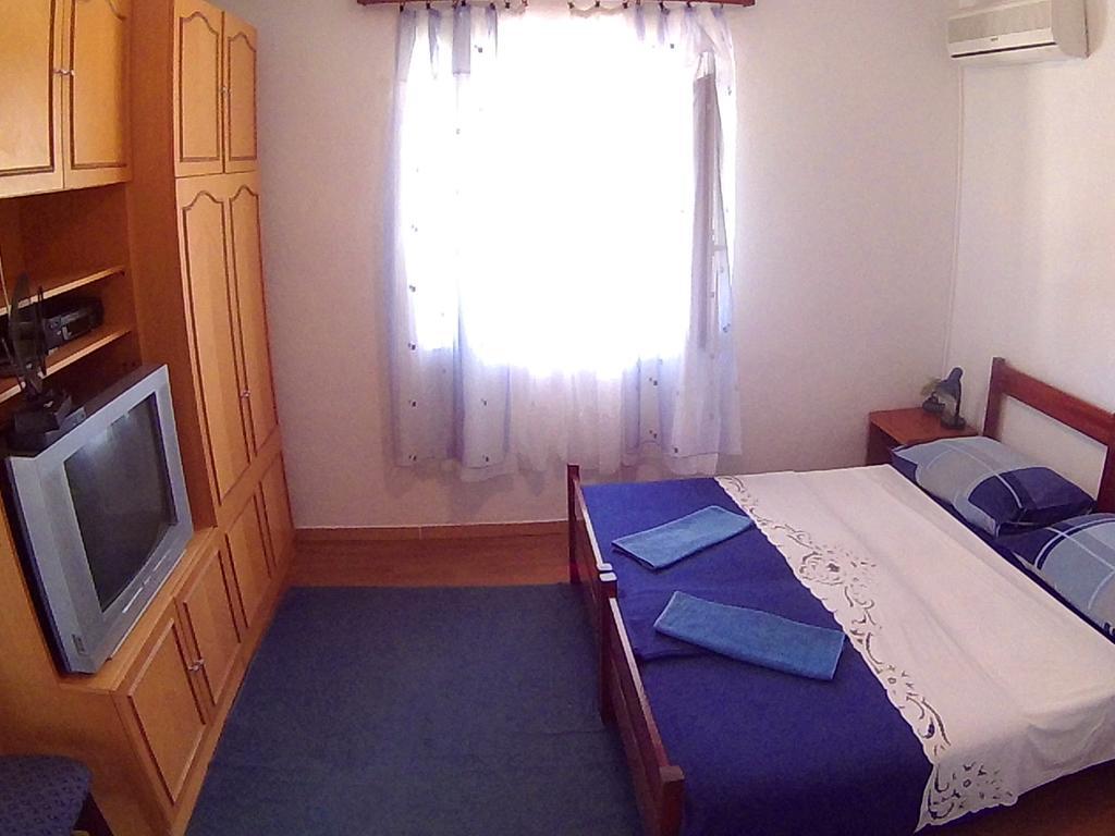 Apartments Ivana I Darko Омиш Экстерьер фото