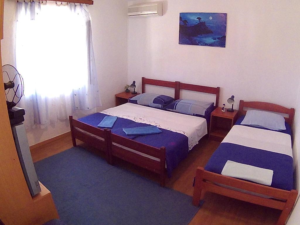 Apartments Ivana I Darko Омиш Экстерьер фото